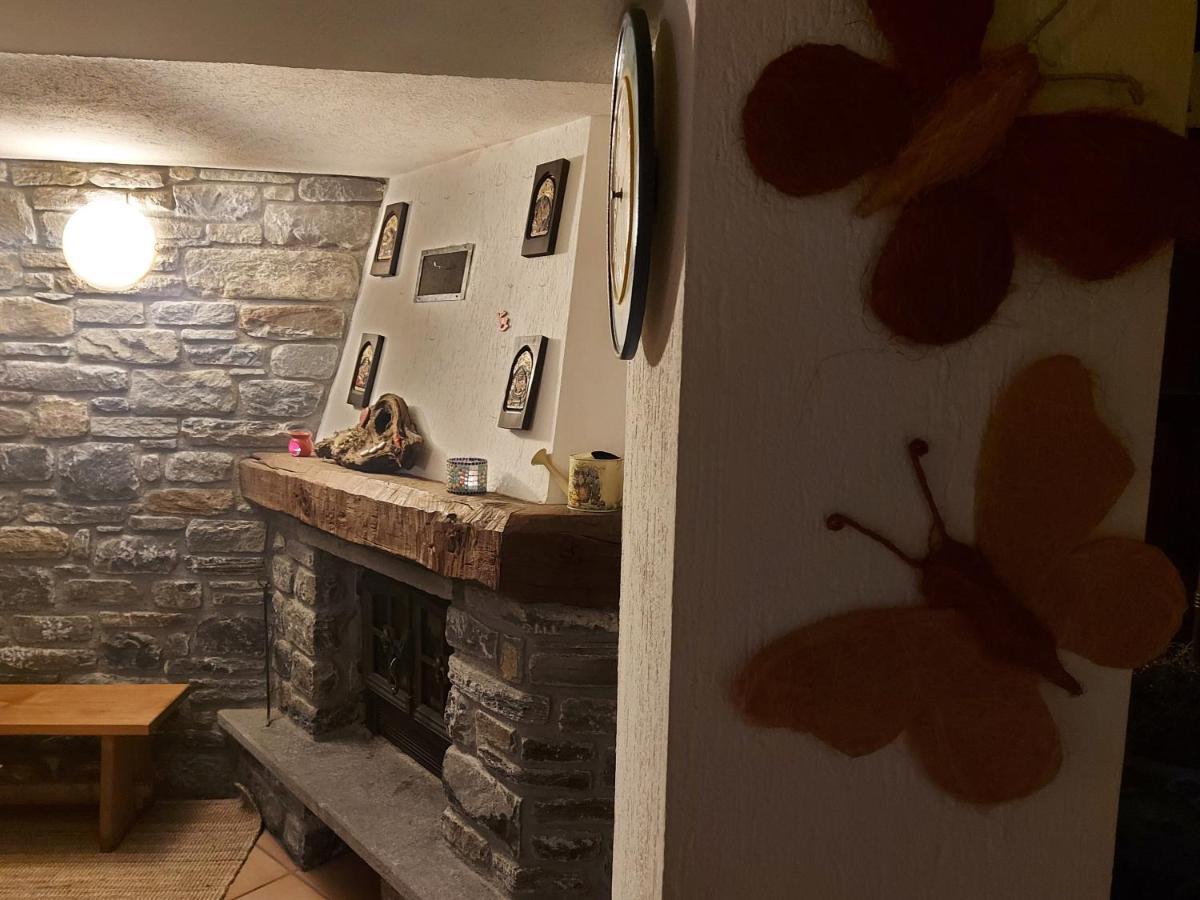 La Taverna Alloggio Ad Uso Turistico - Vda -Sarre - Cir- 0073 アオスタ エクステリア 写真